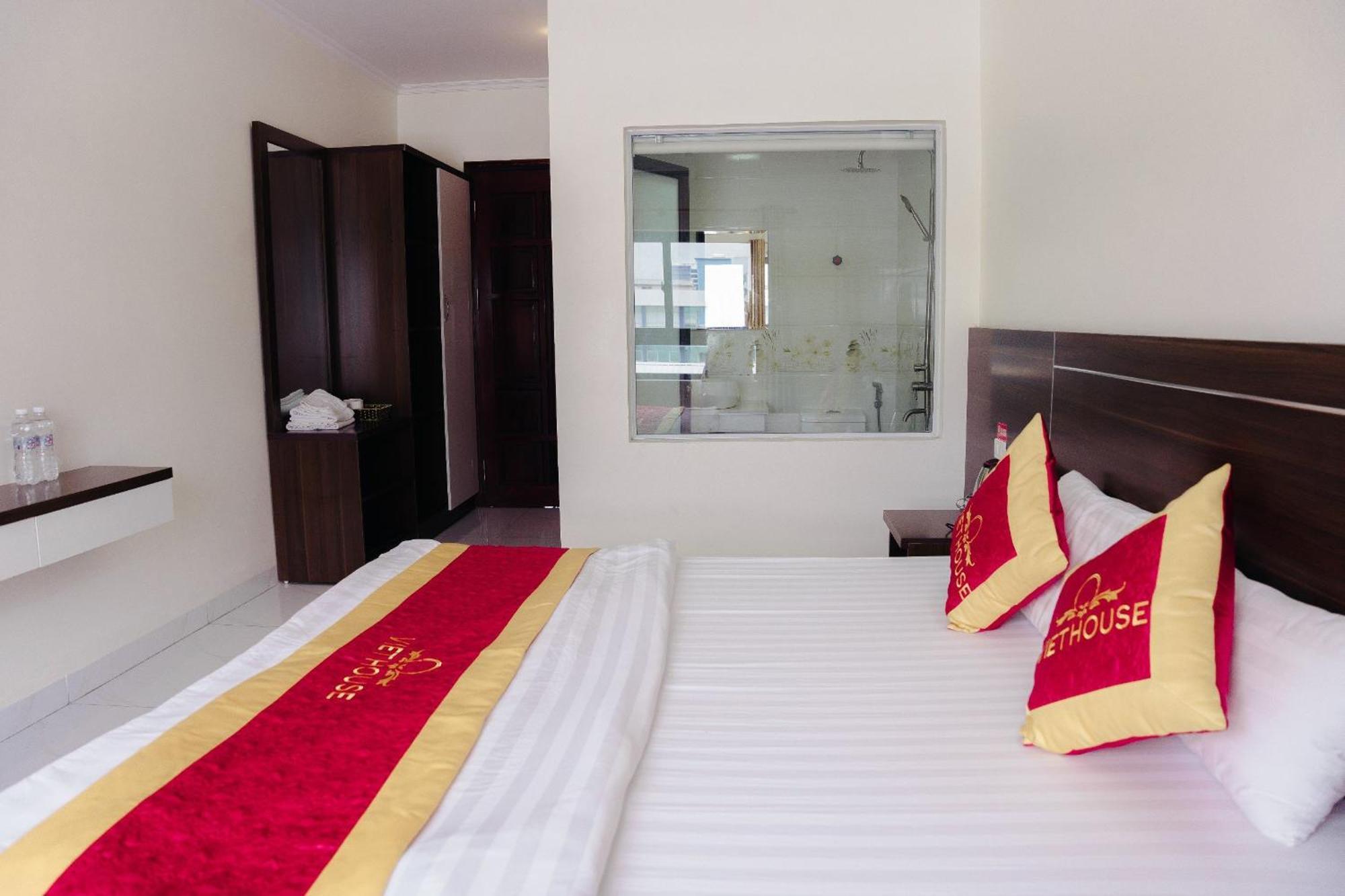 Viet House Ha Long Hotel Exterior photo